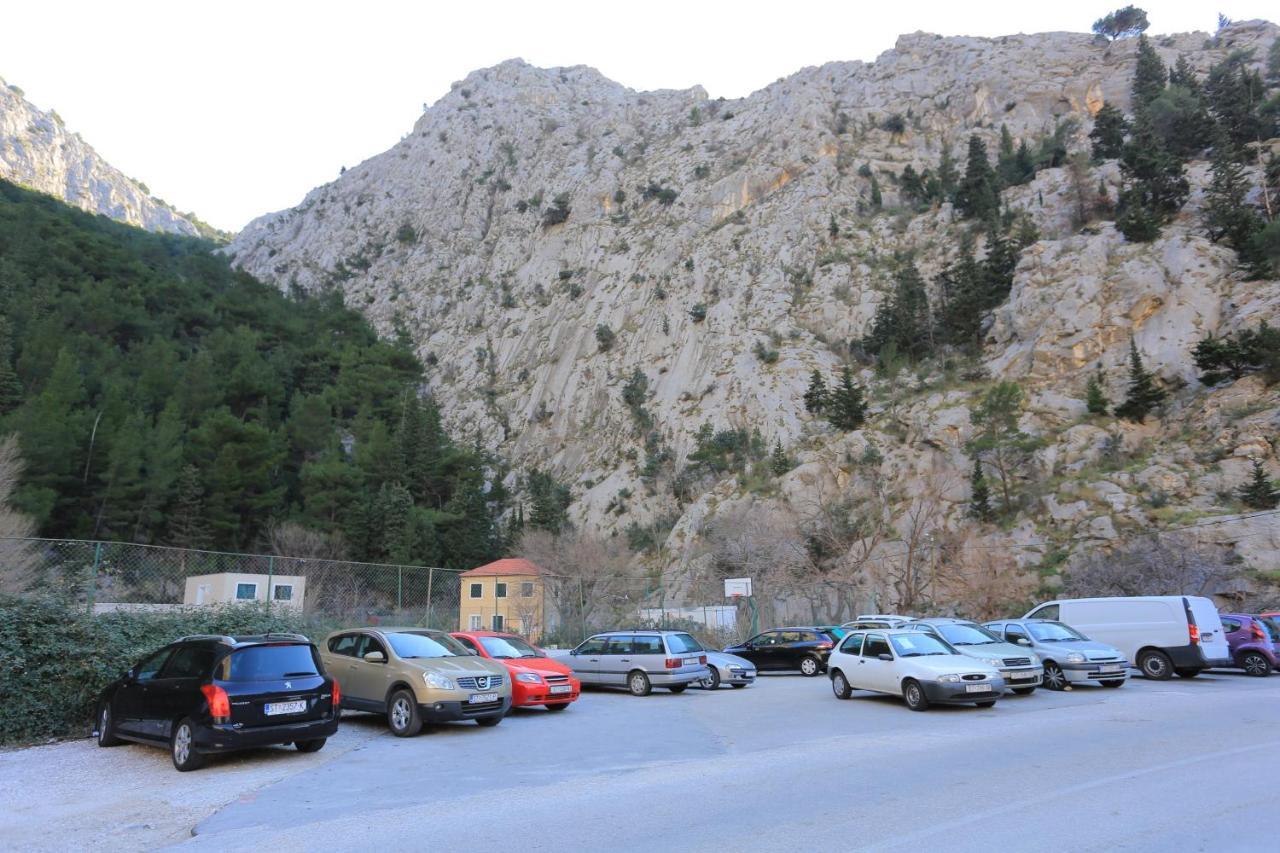Apartments With A Parking Space Omis - 4327 Dış mekan fotoğraf